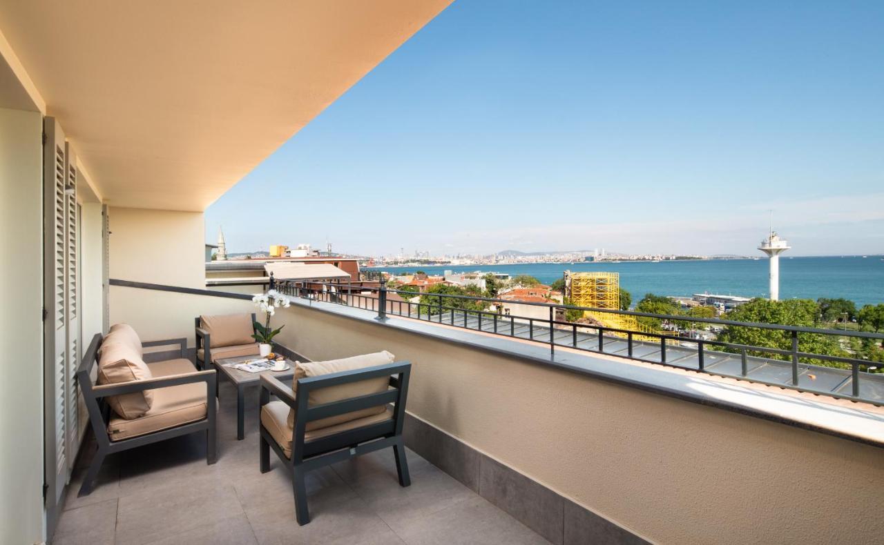 Mula Hotel イスタンブール エクステリア 写真 Balcony of a suite