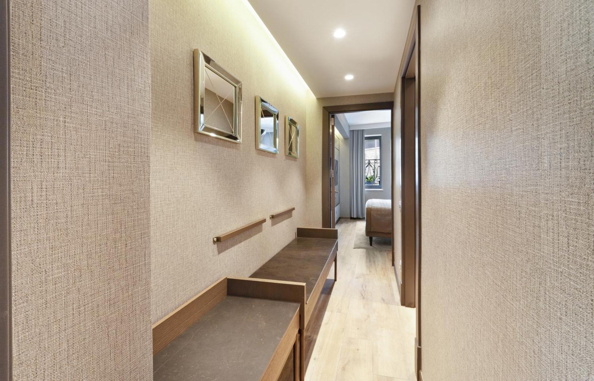 Mula Hotel イスタンブール エクステリア 写真 A corridor
