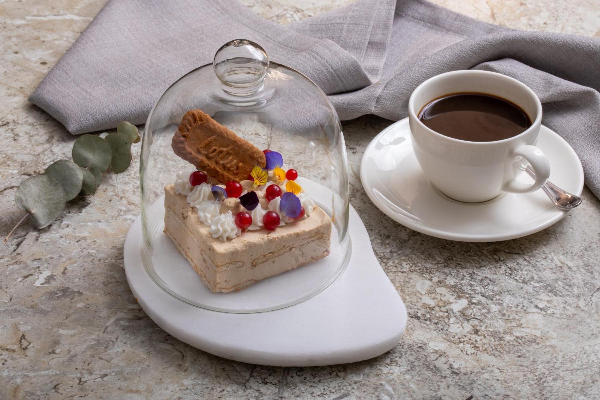 Mula Hotel イスタンブール エクステリア 写真 A dessert under a glass cloche